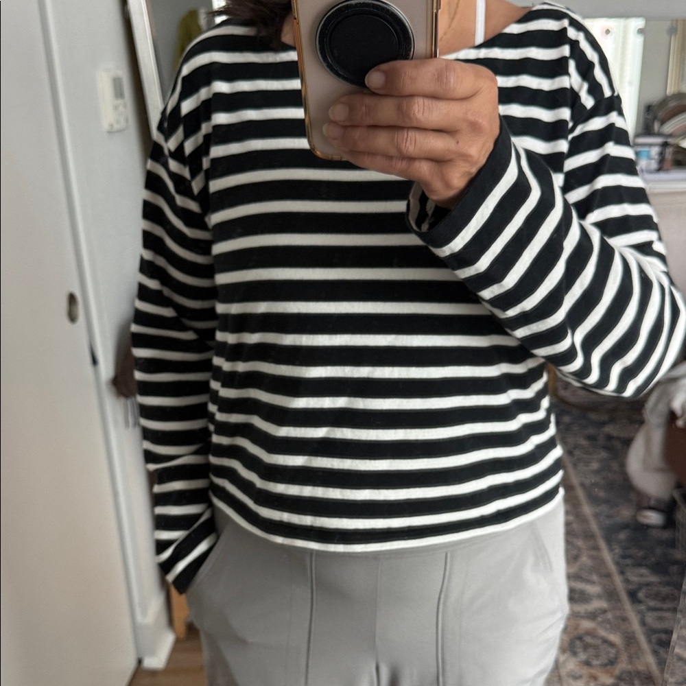 J Crew Black & White Striped Long-Sleeve Women's Cropped Top